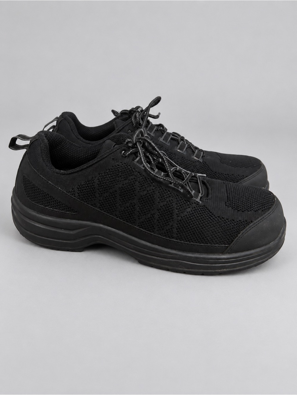 Men's Black Lightweight Mesh Trainer Sneakers orthofeet size 11 D